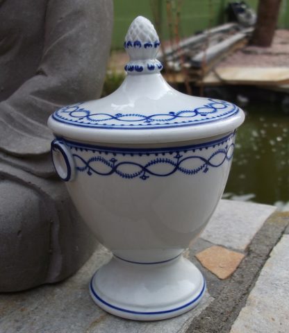 Sucrier empire en porcelaine de Tournai (anneaux) – Image 8