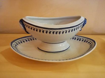 Sucrier à poudre en porcelaine de Tournai (Glands) – Image 4