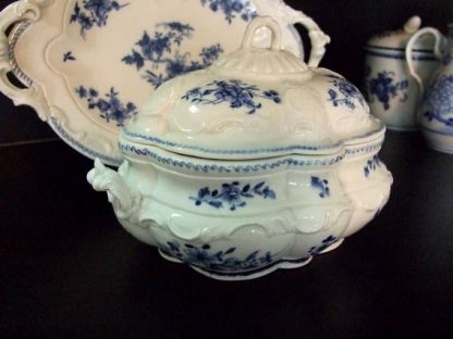 Sucrier à poudre en porcelaine de Tournai – Image 7