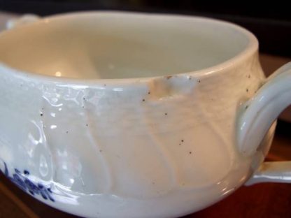 Sucrier à poudre en porcelaine de Tournai – Image 4