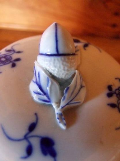 Sucrier boule en porcelaine de Tournai (Ronda) – Image 4