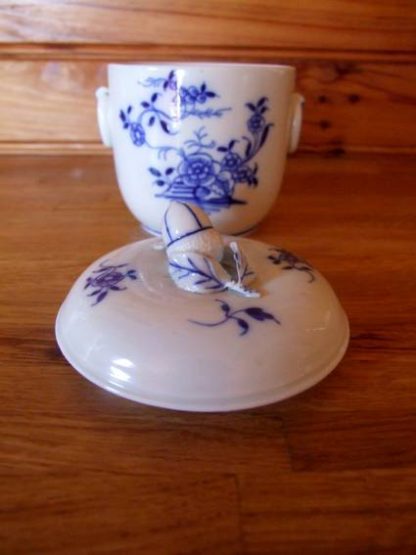 Sucrier boule en porcelaine de Tournai (Ronda) – Image 3