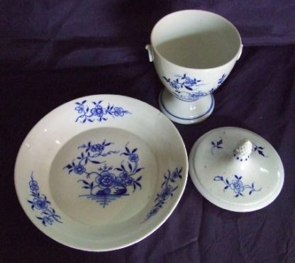 Sucrier et plateau en porcelaine de Tournai – Image 4