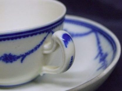 Tasse en porcelaine de Tournai (Louis XVI) – Image 4