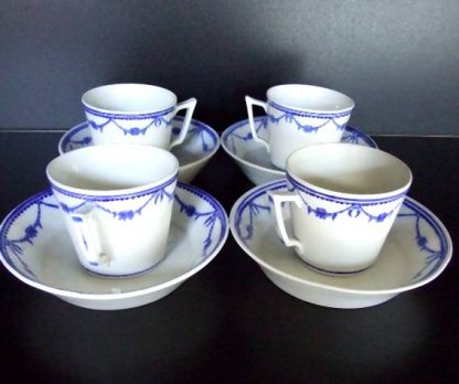 Tasse empire en porcelaine de Tournai (louis XVI) – Image 4