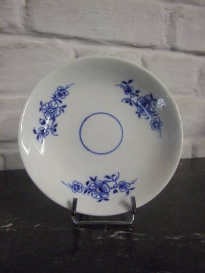 Tasse en porcelaine tendre de Tournai. – Image 5