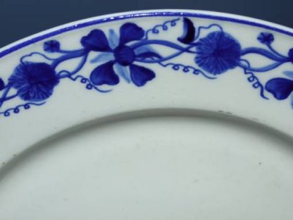 Assiette en porcelaine de Tournai décor à la Passiflore – Image 2