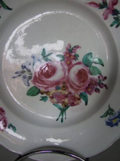 Assiette polychrome Tournai début de production – Image 3