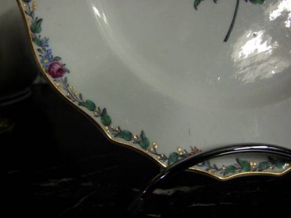 Assiette en porcelaine de Tournai polychrome (oeillet) – Image 4