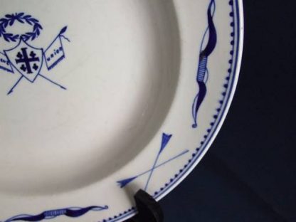 Assiette creuse en porcelaine tendre de Tournai – Image 2