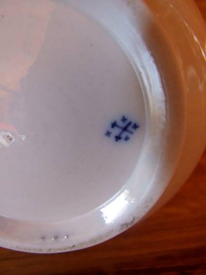 Cafetière en porcelaine de Tournai décor ronda 19ième – Image 2