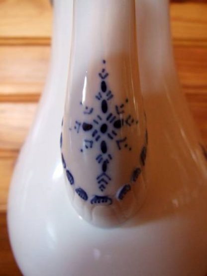 Cafetière en porcelaine de Tournai décor ronda 19ième – Image 7