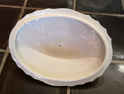 Couvercle en porcelaine de Tournai décor ronda. – Image 2