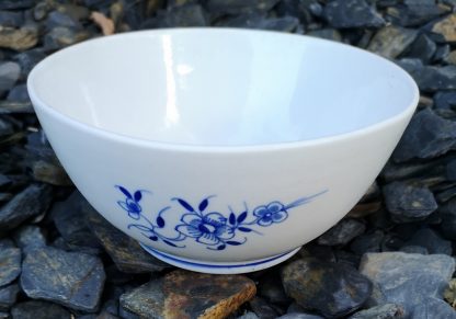 Bol à crème en porcelaine de Tournai décor Ronda. – Image 4