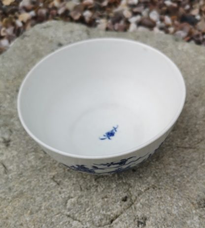 Bol à crème en porcelaine de Tournai décor Ronda – Image 4