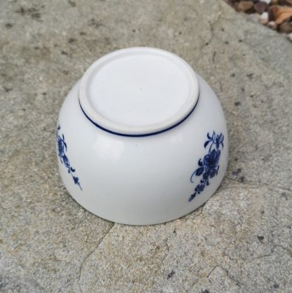 Bol à crème en porcelaine de Tournai décor Ronda – Image 5