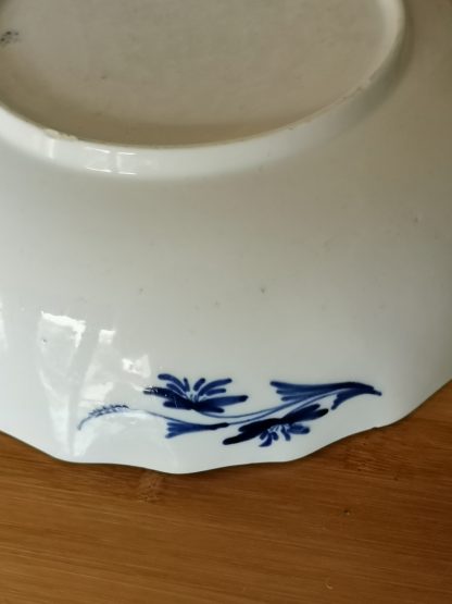 Saladier en porcelaine de Tournai Ronda à l'oiseau. – Image 5