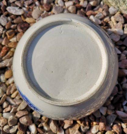 Paire de bols en porcelaine de tournai décor ronda. – Image 2