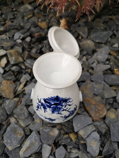Sucrier en porcelaine de Tournai décor Ronda. – Image 4
