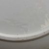 Plat rond en porcelaine de tournai (décor anneaux). – Image 3