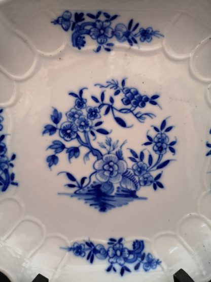 Petit compotier à pans coupés en porcelaine de Tournai (ronda) – Image 2