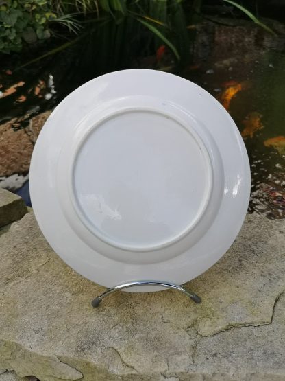 Assiette en porcelaine de Tournai décor à la Gilde de Saint-Georges de Gand. – Image 3