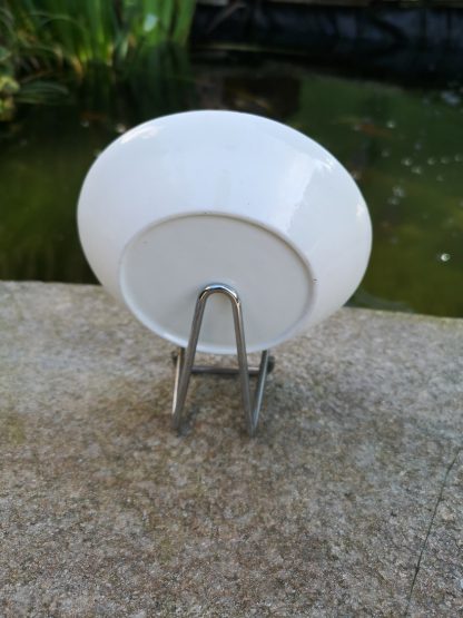 Tasse et sous tasse en porcelaine tendre de Tournai décor au romarin. – Image 2