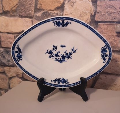 Saucière en porcelaine de Tournai et son présentoir décor à la mouche. – Image 6