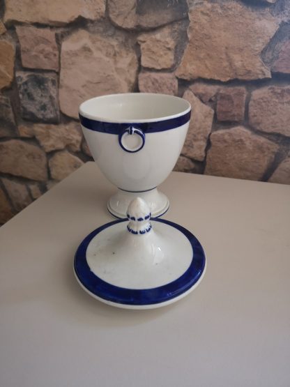Sucrier en porcelaine de Tournai au lacet bleu. – Image 3