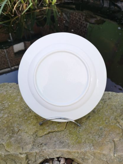 Assiette en porcelaine de Tournai – Gilde de Saint-Georges de Gand. – Image 2