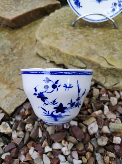 Tasse à chocolat en porcelaine tendre de Tournai (Mouche) – Image 6