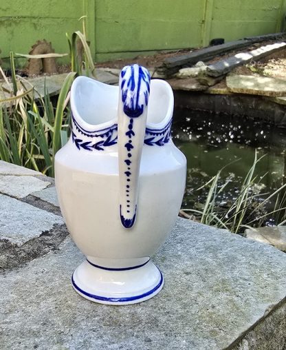 Pot à lait miniature en porcelaine de tournai à l’épi. – Image 5