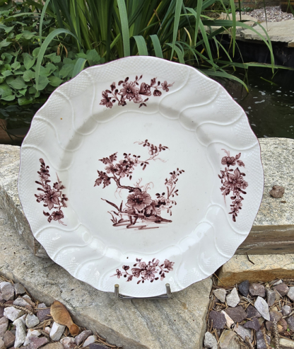 Assiette à dessert manganèse en porcelaine de Tournai 18ème (décor ronda).