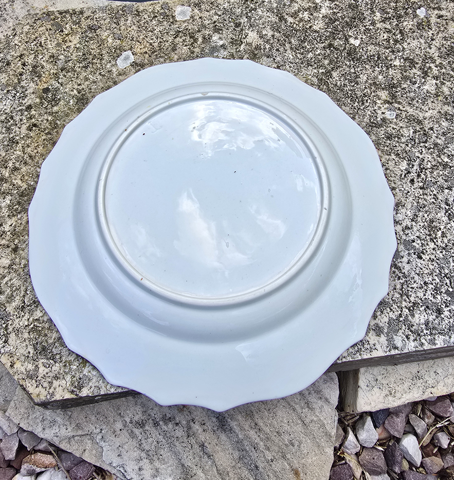Rare assiette en porcelaine de tournai au médaillon non terminé. – Image 2