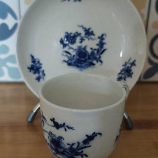Tasse en porcelaine tendre de Tournai (Ronda)